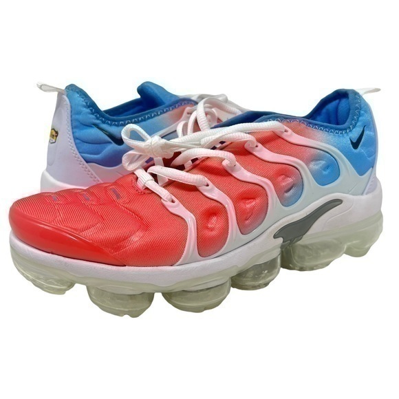 Nike Air Vapormax Plus Running Shoes - Picture 1 of 12